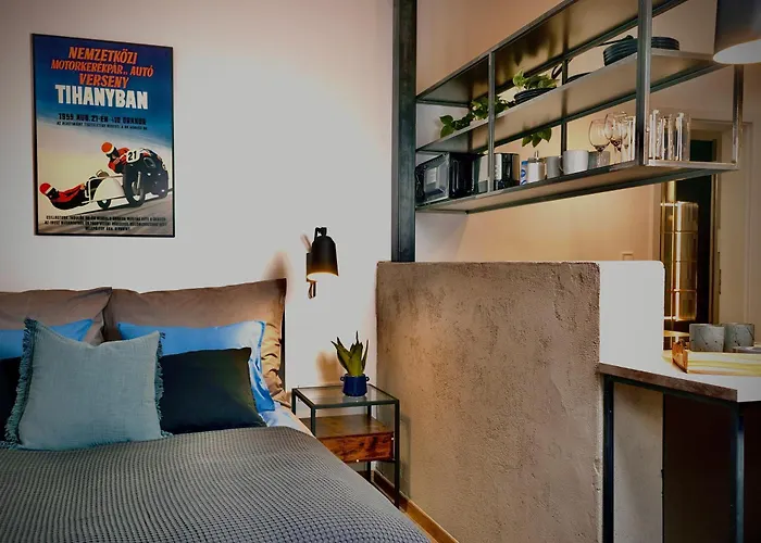 Lujza B 45 * Budapesta